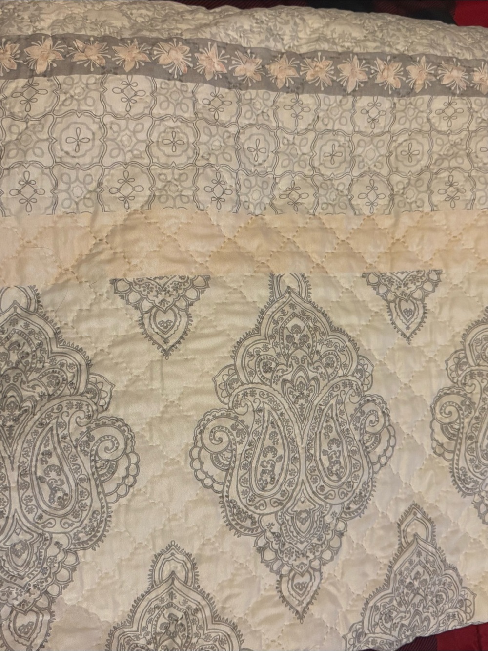 Elegant Cream and Gray Paisley Quilted Comforter